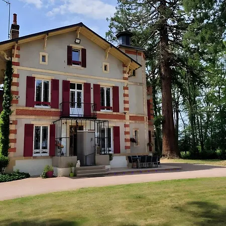 לינה וארוחת בוקר D'hote - Le